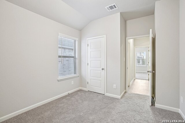 Image 20 of 50 For 9923 Medicine Hat