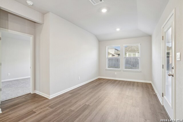 Image 7 of 50 For 9923 Medicine Hat