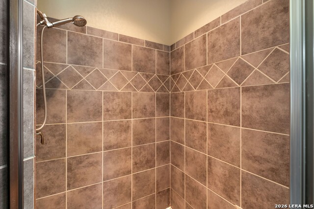 Image 15 of 44 For 11310 White Tip