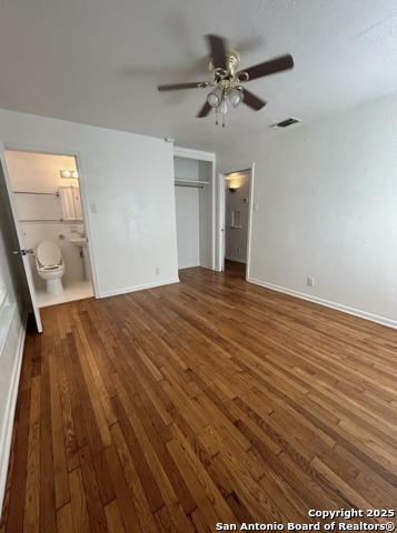 Listing photo id 6 for 355 Cresham  