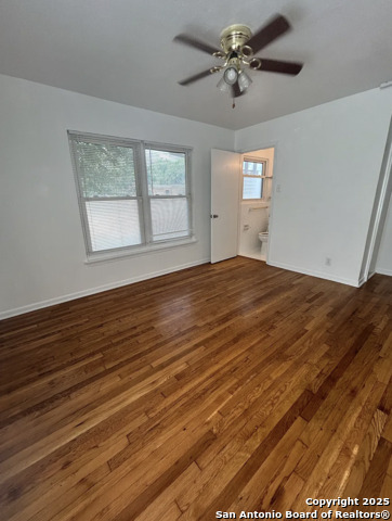 Listing photo id 7 for 355 Cresham  