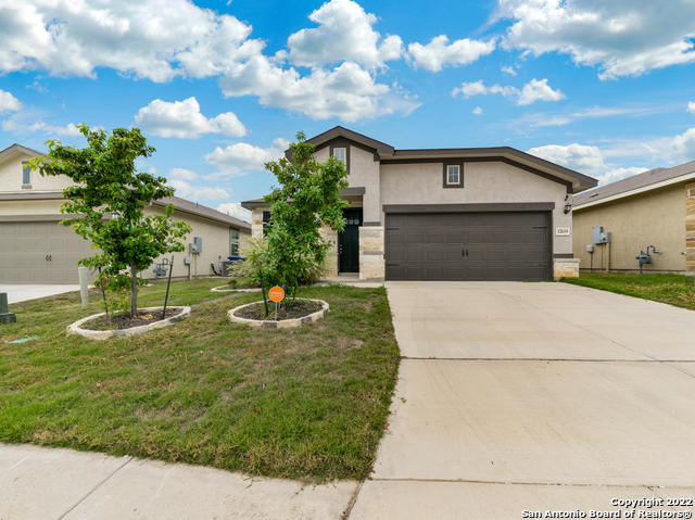 Image 2 of 31 For 12619 Delcia Trl