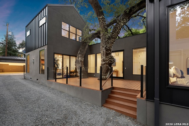 Image 2 of 39 For 119 Grant Ave