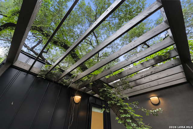 Image 29 of 39 For 119 Grant Ave