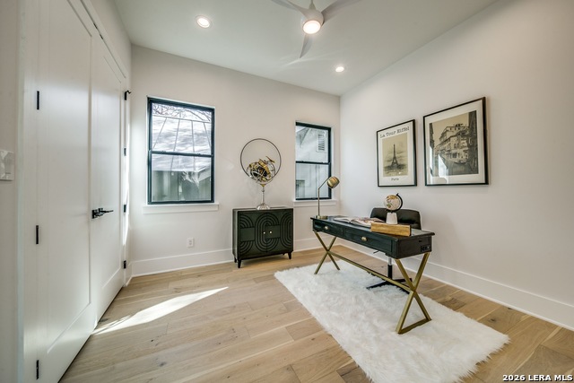 Image 30 of 39 For 119 Grant Ave