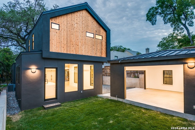 Image 38 of 39 For 119 Grant Ave