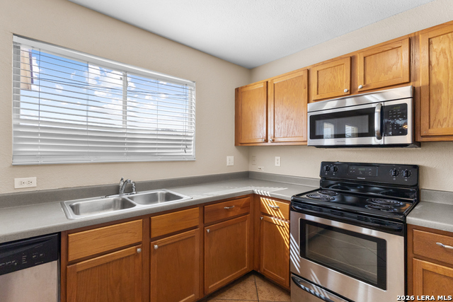 Image 16 of 39 For 11706 Arbor Mesa