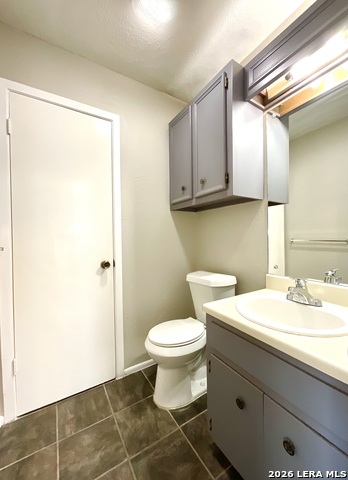 Listing photo id 11 for 6905 Forest Meadow Street