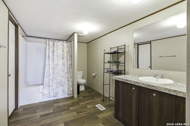 Image 14 of 26 For 393 County Road 5719 W