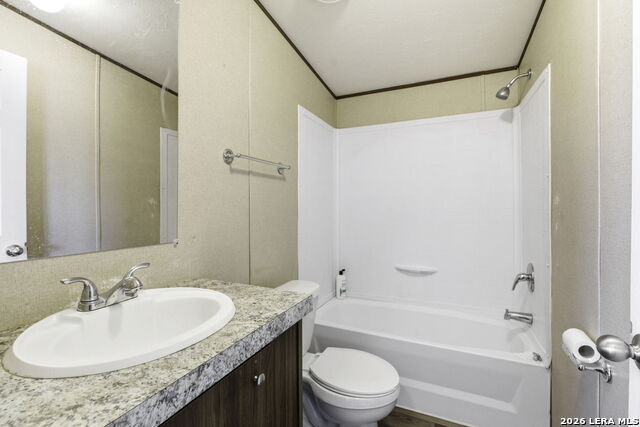 Image 16 of 26 For 393 County Road 5719 W