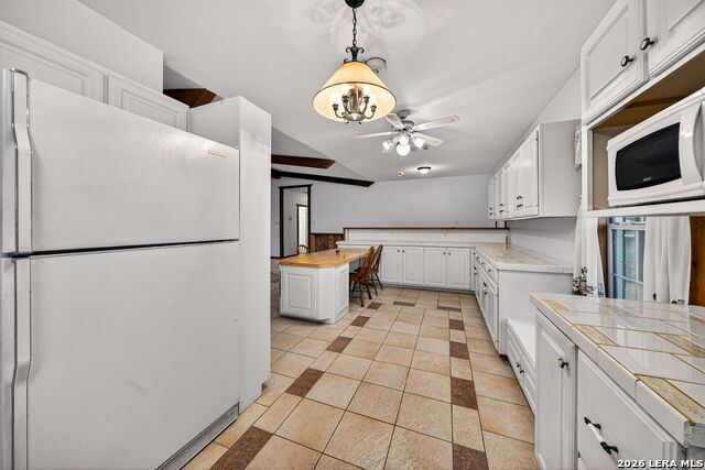 Image 14 of 39 For 421 Coughran