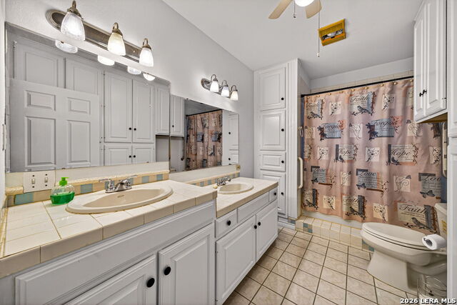 Image 23 of 39 For 421 Coughran