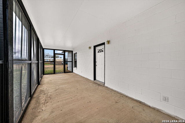 Image 27 of 39 For 421 Coughran