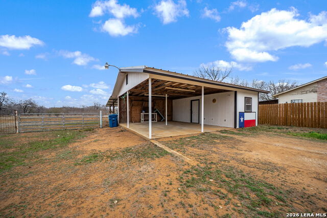 Image 33 of 39 For 421 Coughran