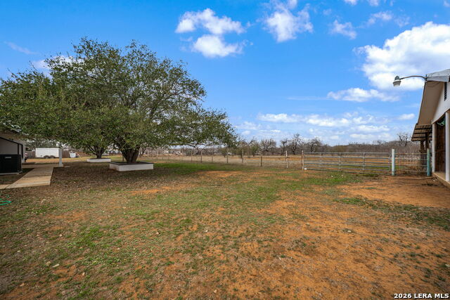 Image 35 of 39 For 421 Coughran