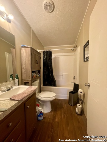 Listing photo id 18 for 1635 Terrell