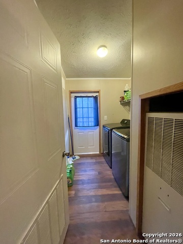 Listing photo id 19 for 1635 Terrell