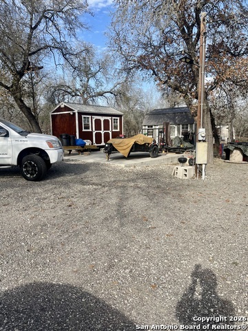 Listing photo id 1 for 1635 Terrell