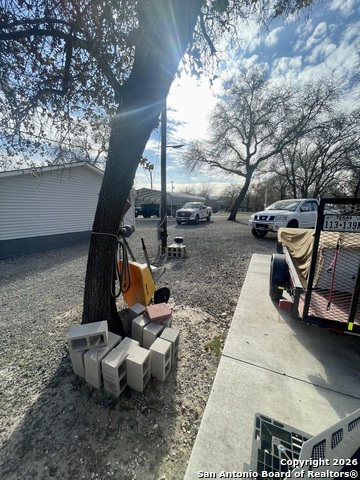 Listing photo id 4 for 1635 Terrell