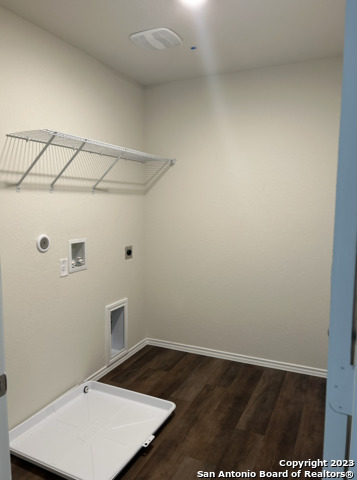 Image 32 of 37 For 13723 Redtail Landing