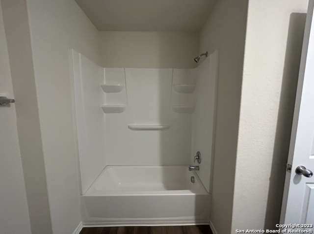 Image 34 of 37 For 13723 Redtail Landing