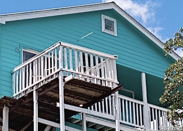 Image 9 of 13 For 272 Plum Cove