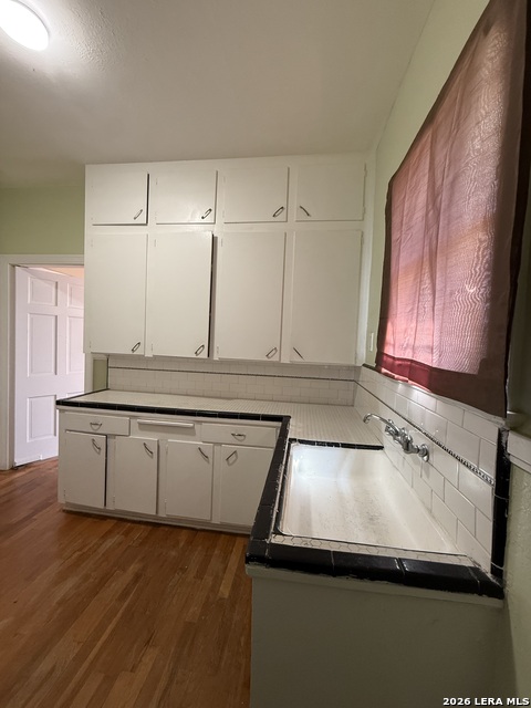 Image 11 of 15 For 530 Gramercy W