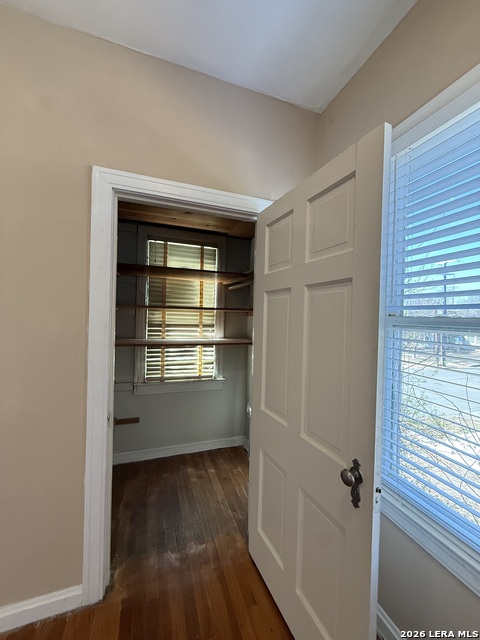 Image 6 of 15 For 530 Gramercy W