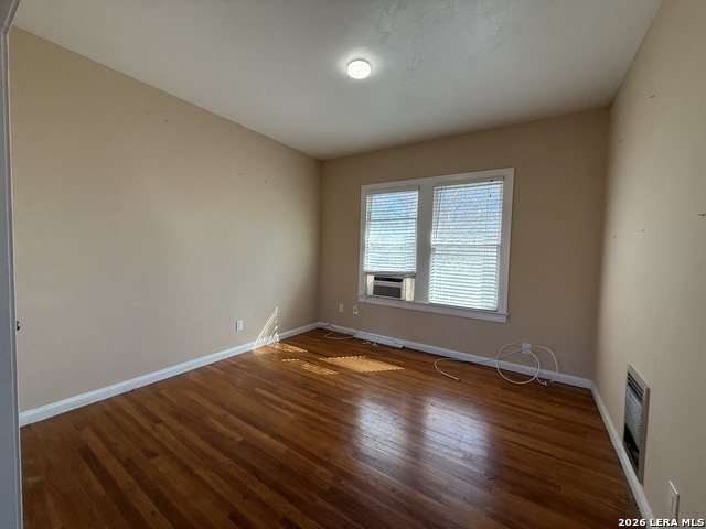 Image 8 of 15 For 530 Gramercy W