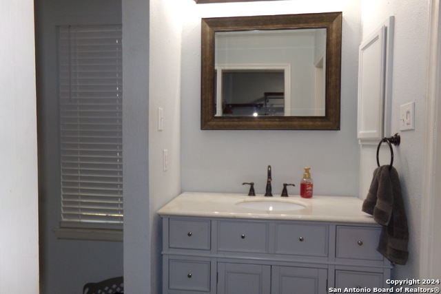 Image 13 of 30 For 4212 Medical  208