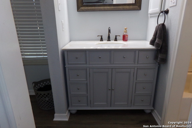 Image 14 of 30 For 4212 Medical  208