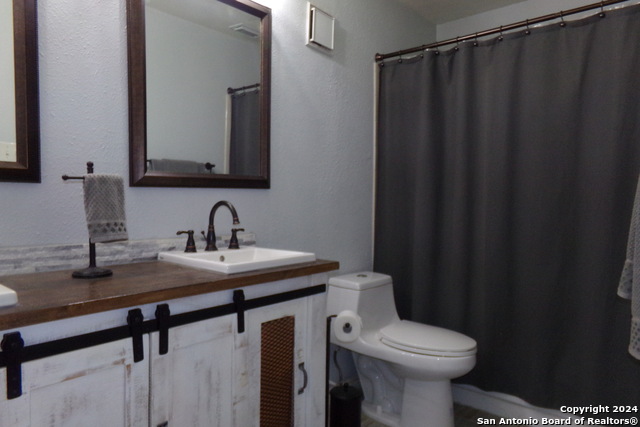 Image 21 of 30 For 4212 Medical  208