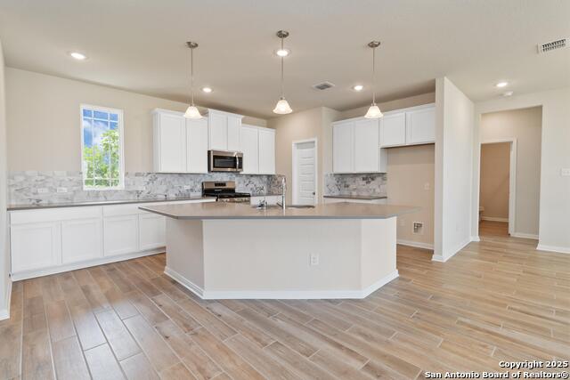 Listing photo id 8 for 21144 Prairie Rose