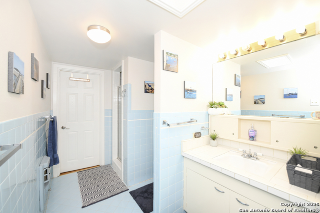 Image 17 of 52 For 222 Highview