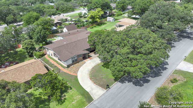 Image 3 of 52 For 222 Highview