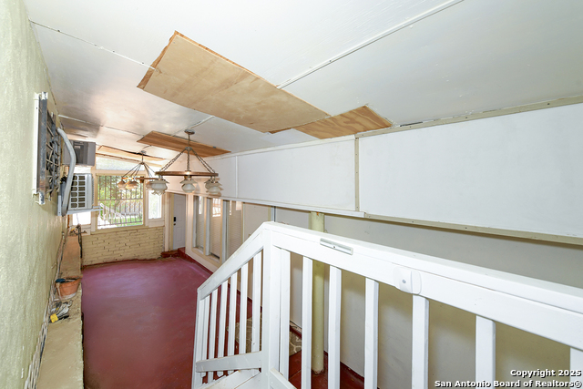 Image 33 of 52 For 222 Highview