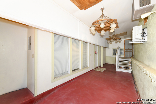 Image 34 of 52 For 222 Highview