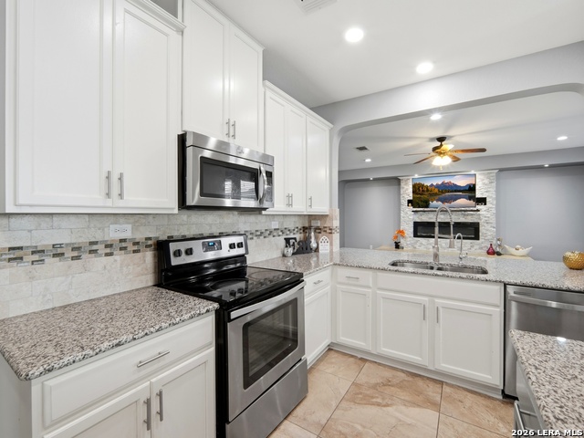 Image 11 of 39 For 4431 Oak Roset