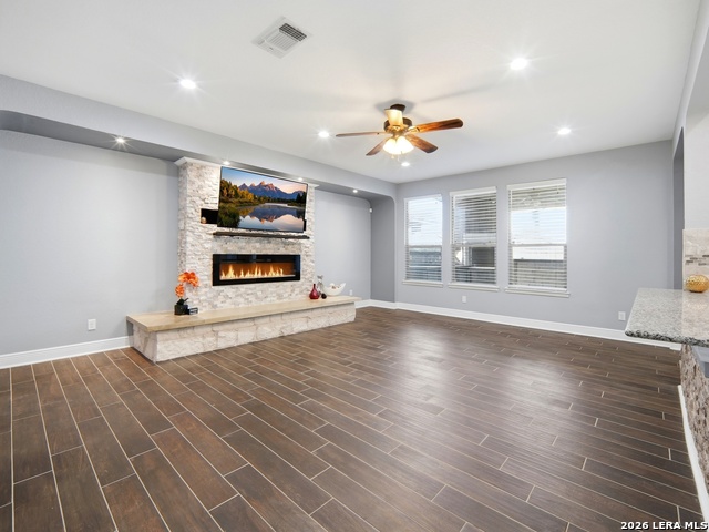 Image 8 of 39 For 4431 Oak Roset