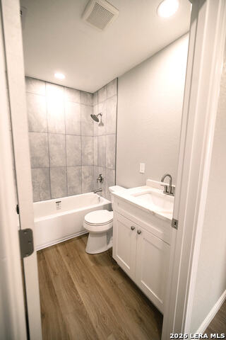 Image 14 of 29 For 5710 Green Manor