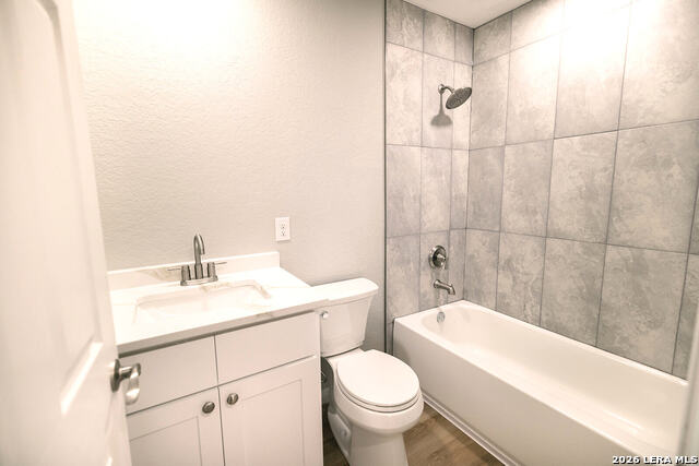 Image 26 of 29 For 5710 Green Manor