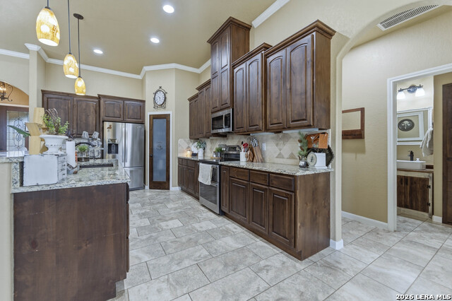 Image 15 of 46 For 203 Champions Blvd.