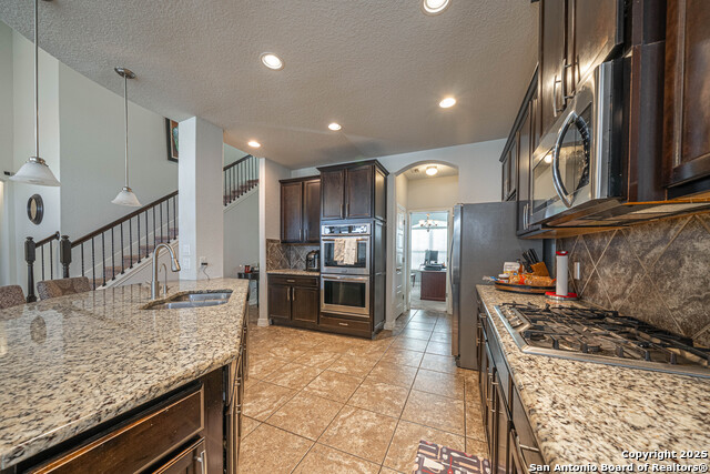 Image 10 of 37 For 8923 Monument Parke