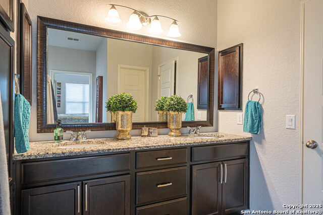 Image 20 of 37 For 8923 Monument Parke