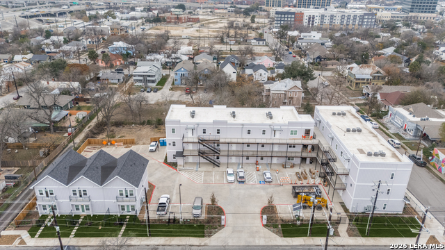 Image 2 of 17 For 330 Carson St E