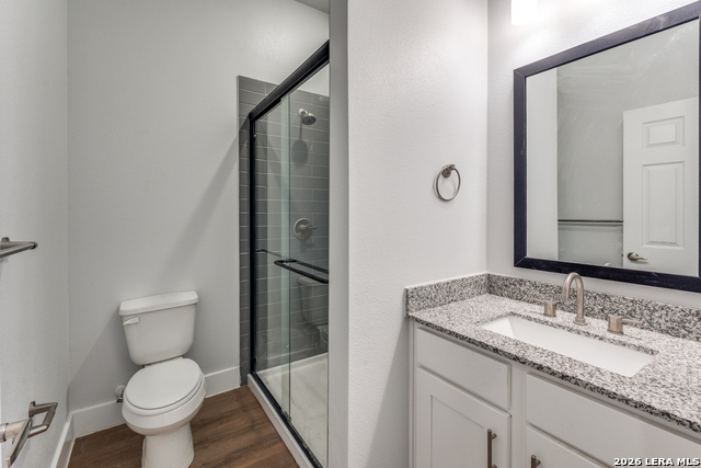 Image 7 of 17 For 330 Carson St E