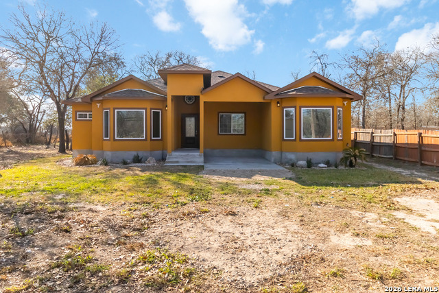 Listing photo id 3 for 3938 New Mathis