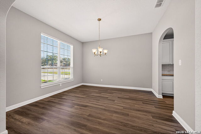 Listing photo id 19 for 588 Texas  