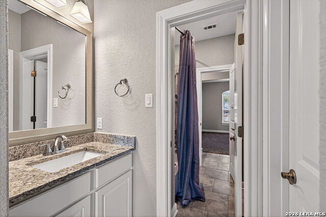Listing photo id 32 for 588 Texas  