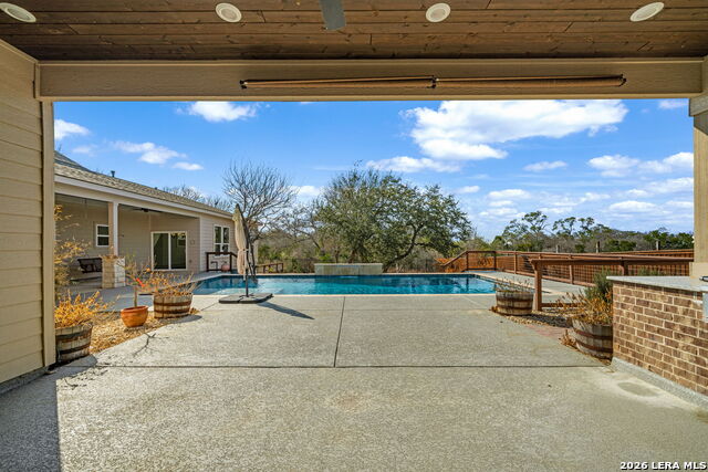 Listing photo id 41 for 588 Texas  